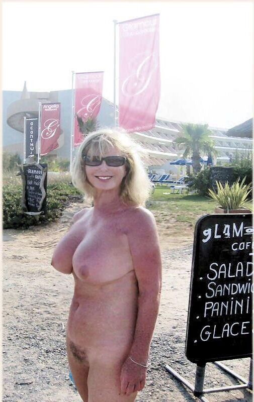 Simplemente desnudo y desnudo: ¡nuestra deliciosa dama Diane en la carne!