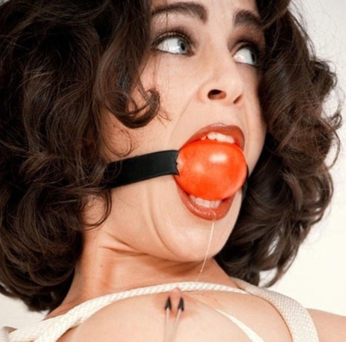 Bola amordazada