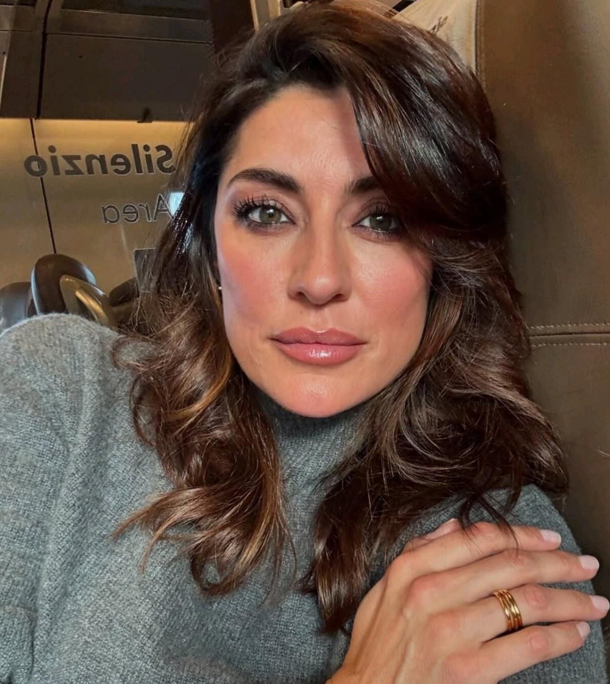 GODDESS Elisa Isoardi_