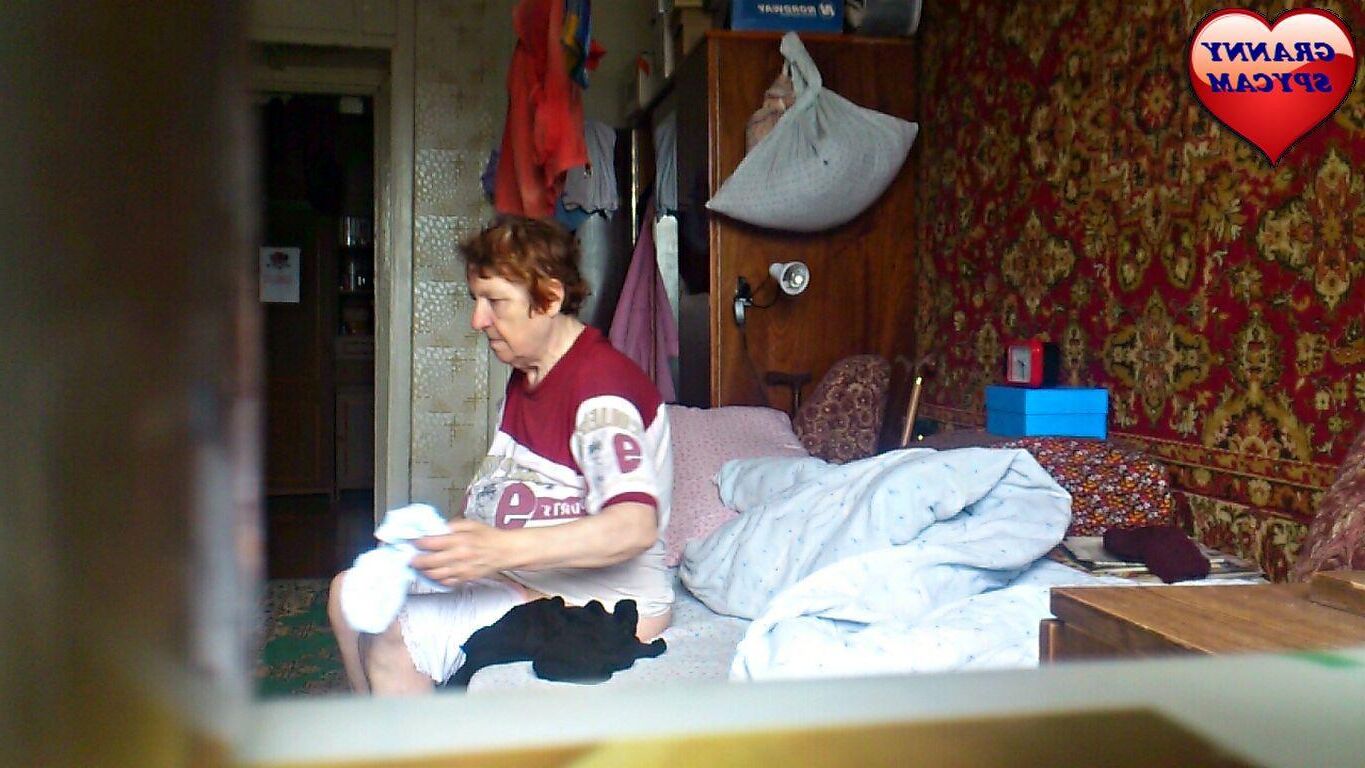GRANNY SPYCAM 