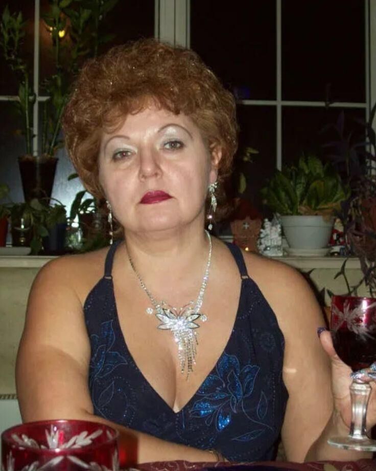 Non Nude Matures and Grannie 