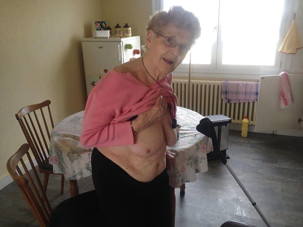 Show Us Your Tits Gran 