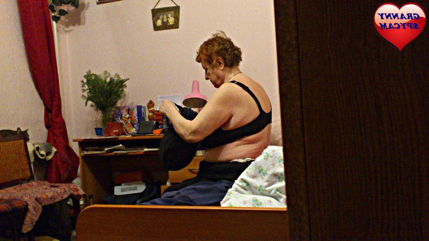 GRANNY SPYCAM 