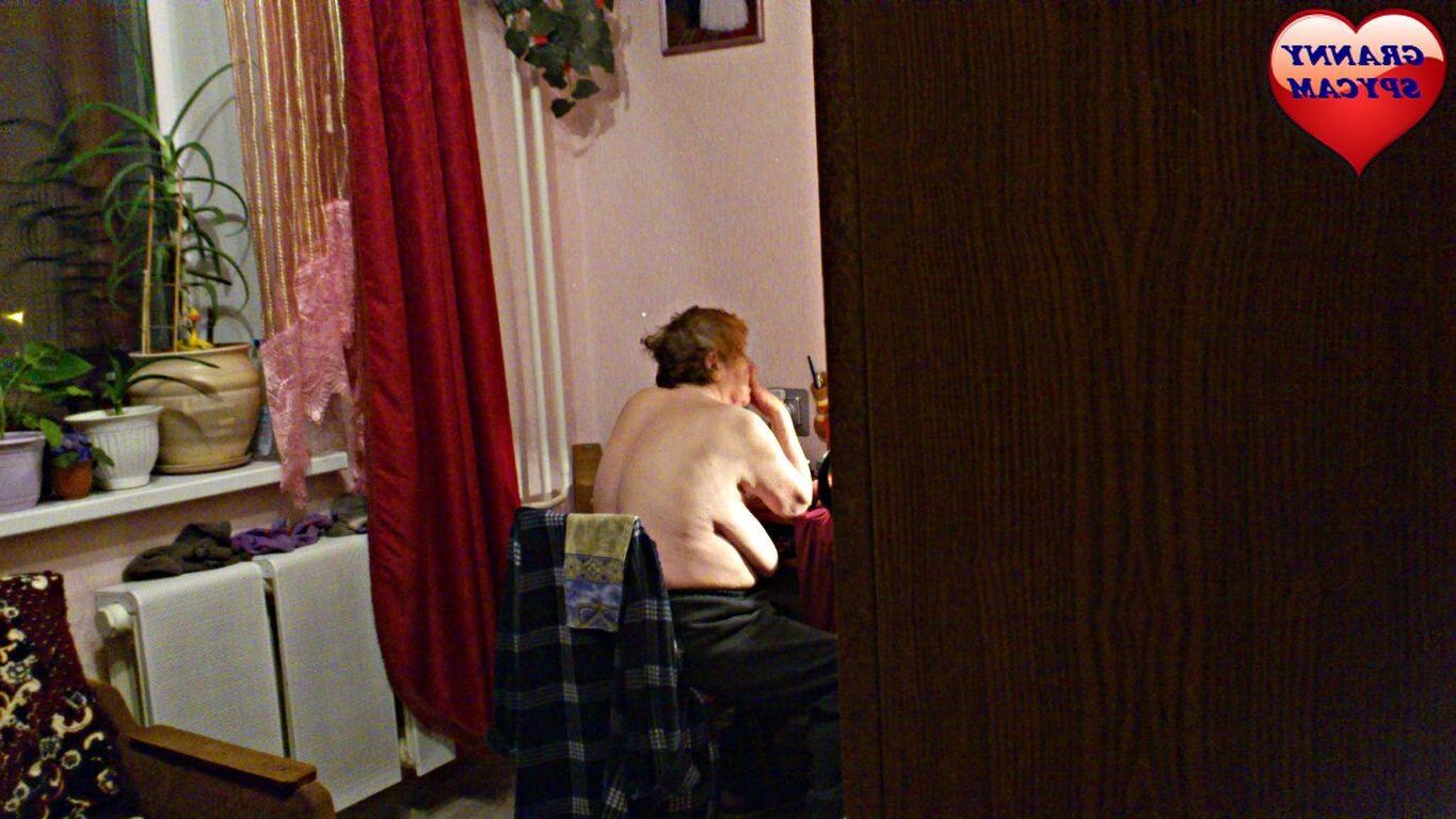 GRANNY SPYCAM 
