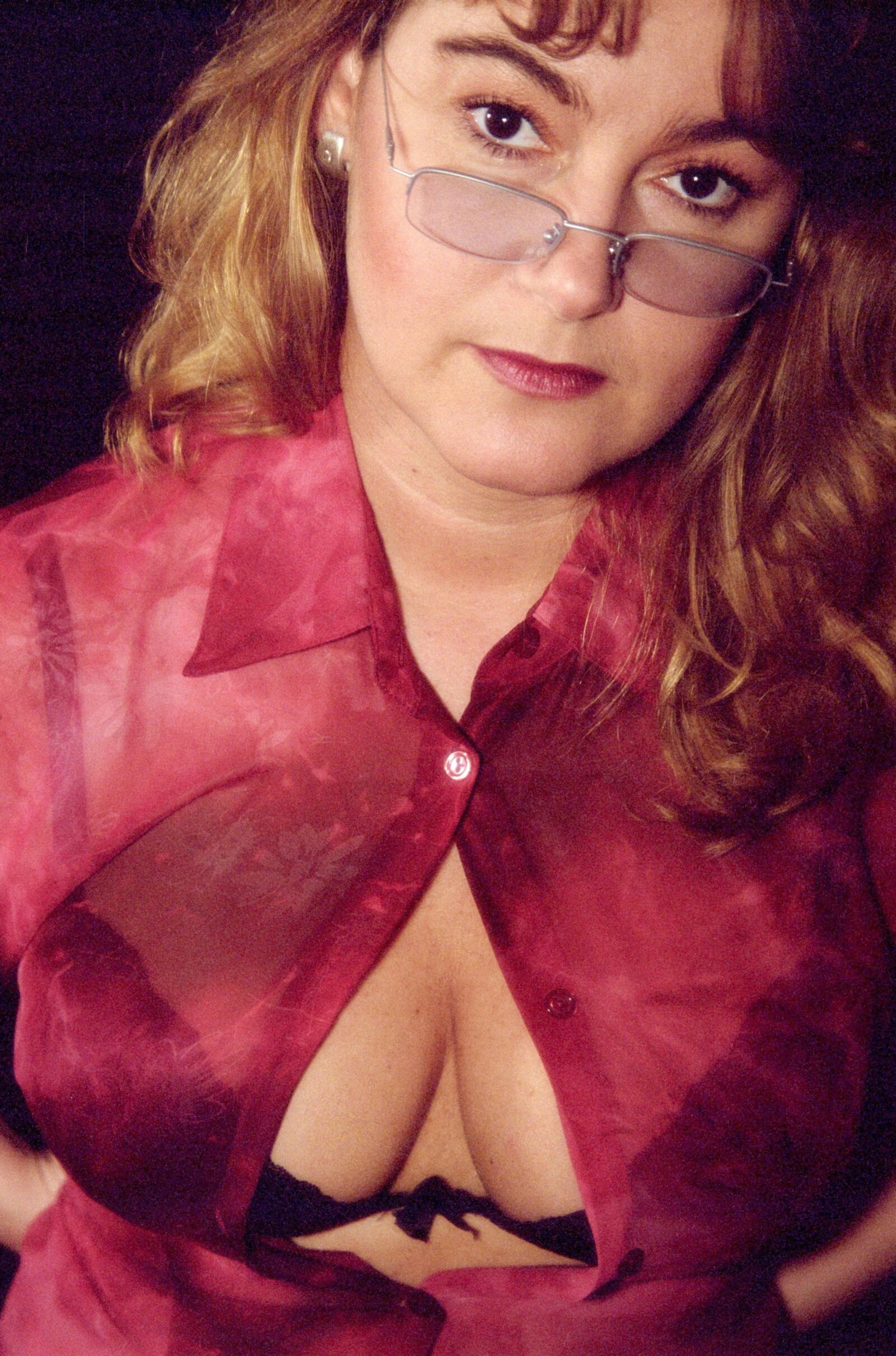 Big Teen Milf Titten in engen Outfits, zeigen Schlampen