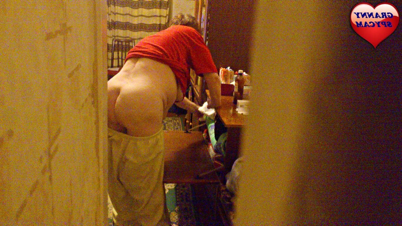 GRANNY SPYCAM 