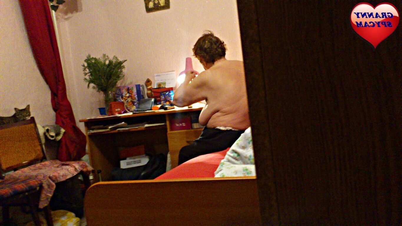 GRANNY SPYCAM 