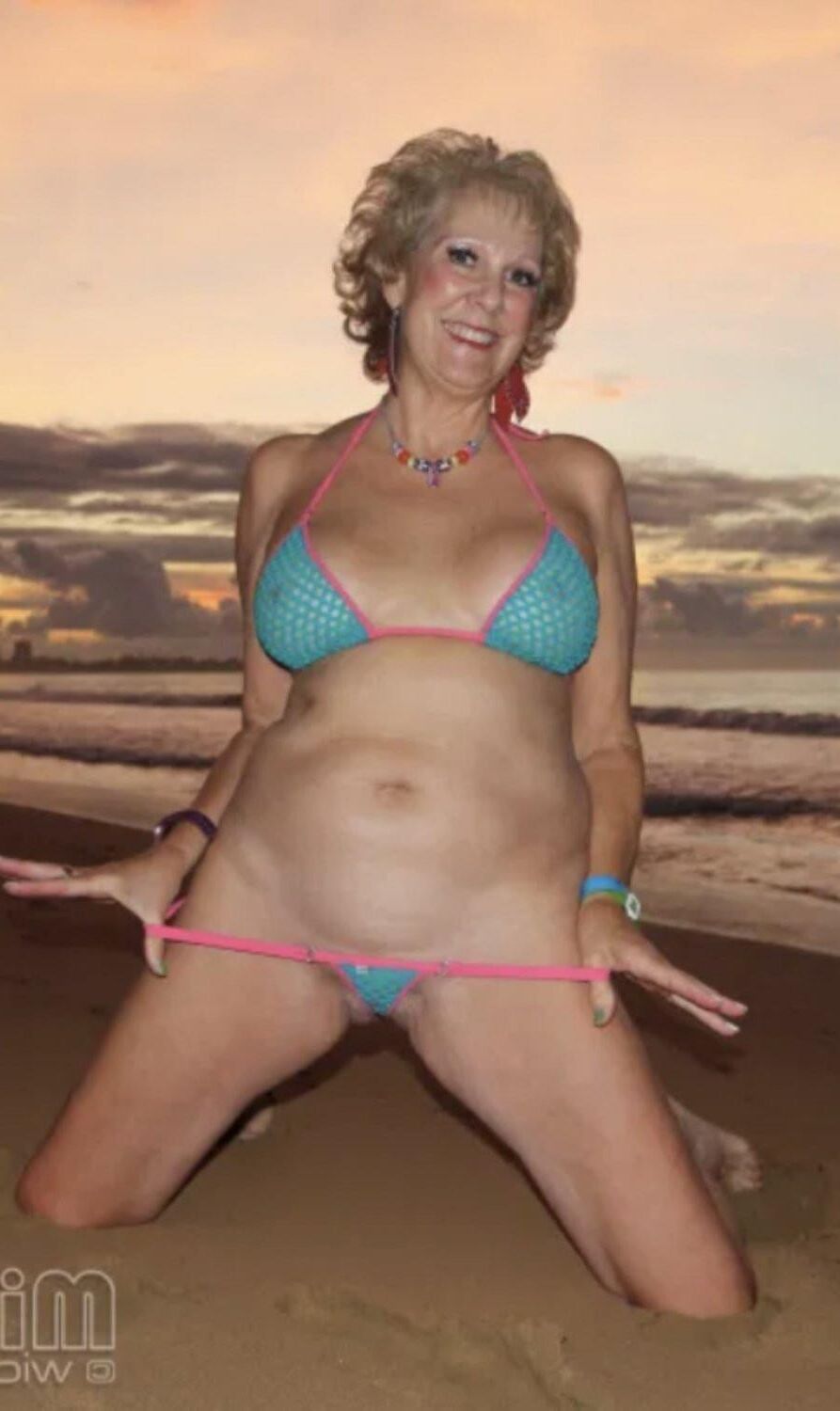 Magnificent GILF