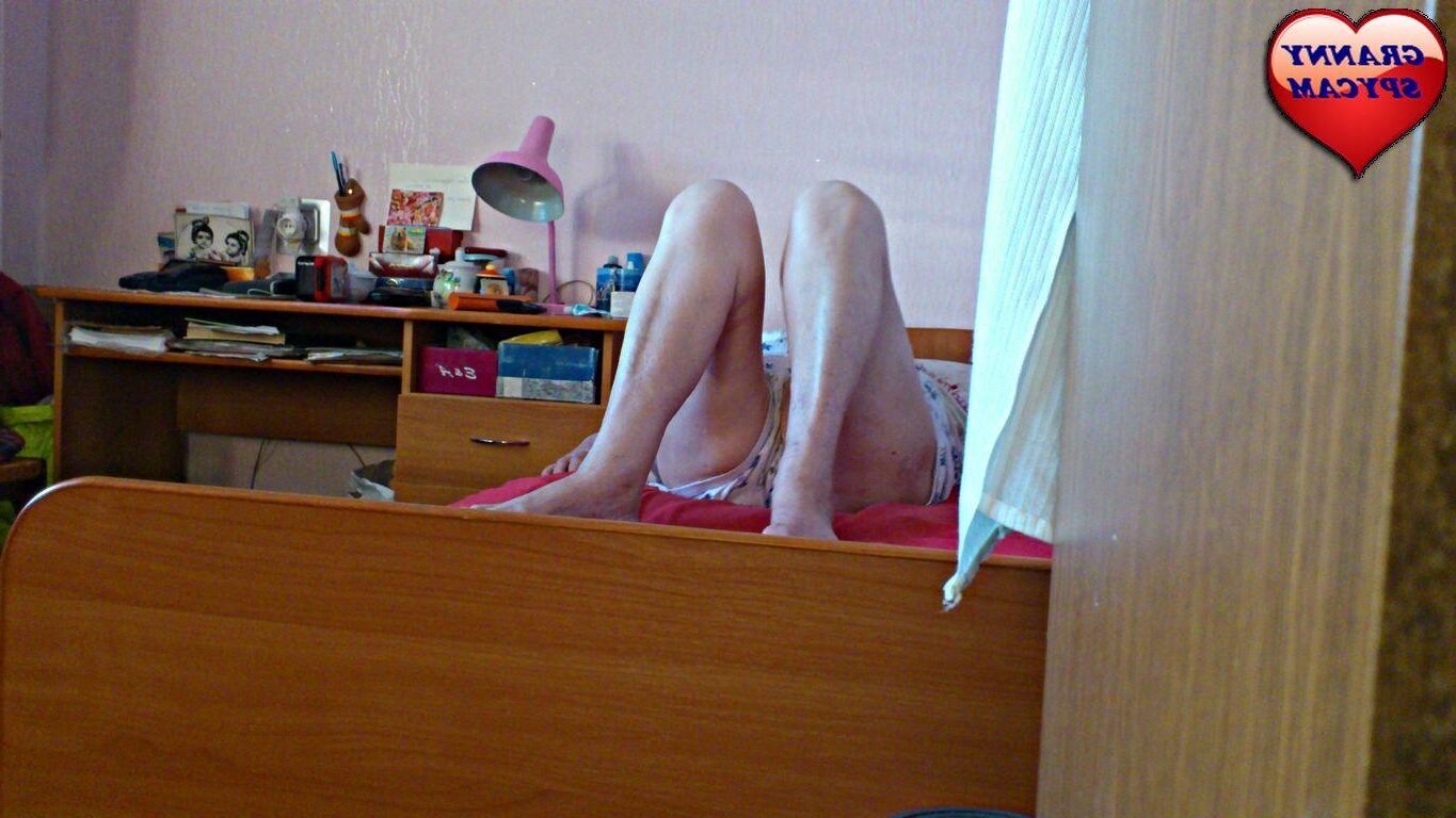 GRANNY SPYCAM 