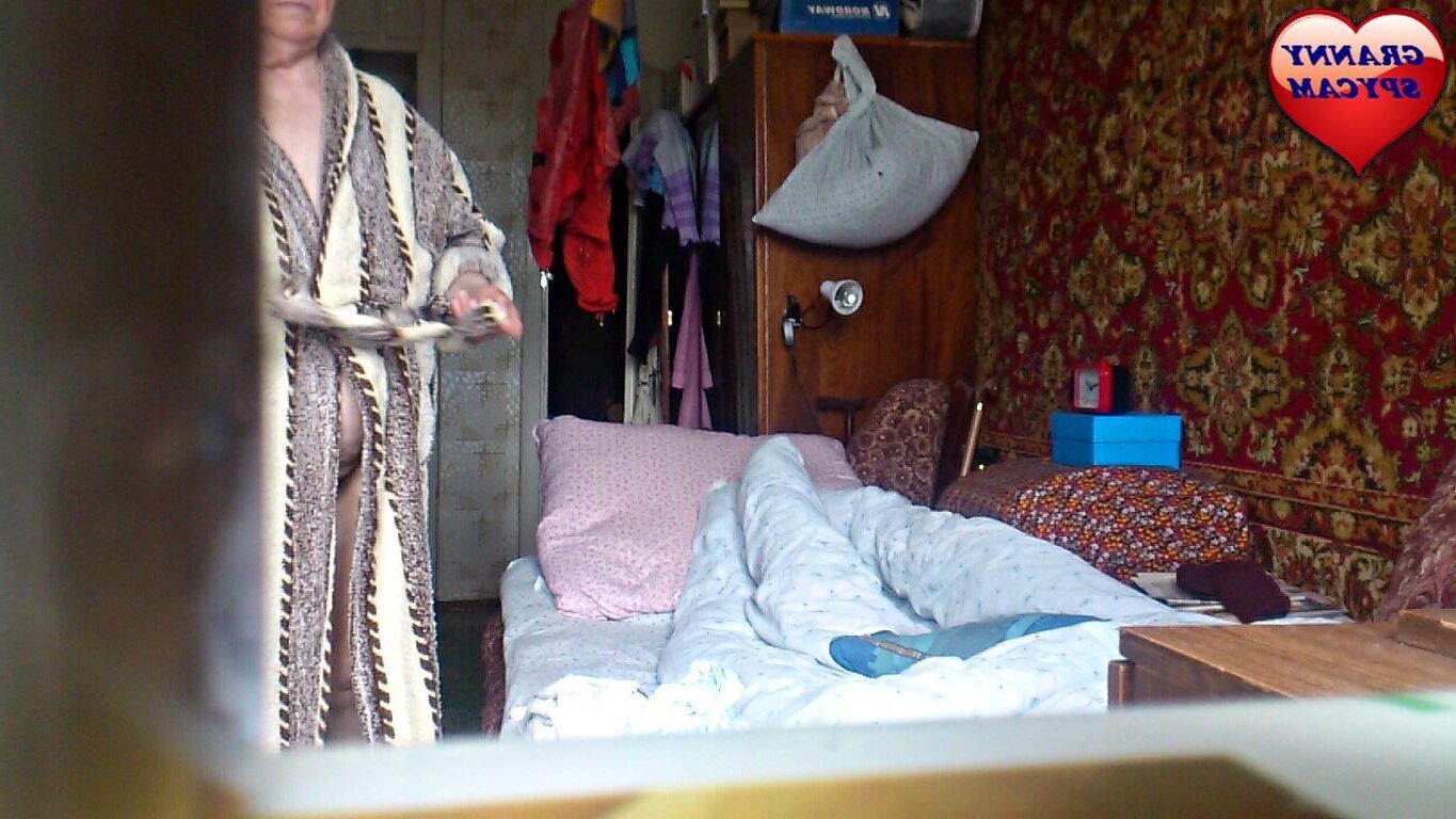 GRANNY SPYCAM 