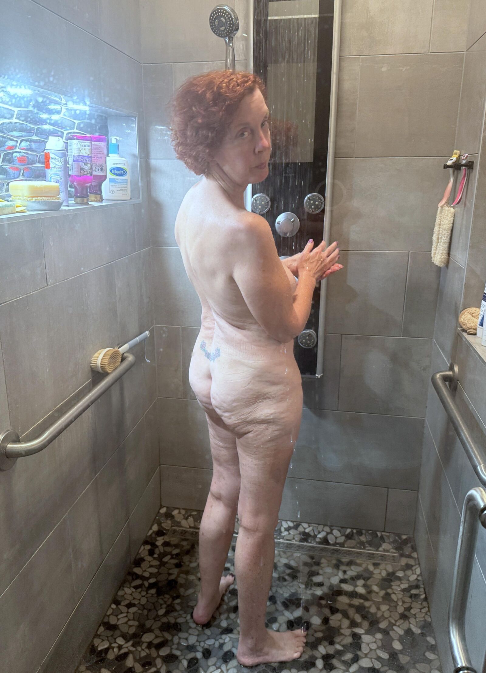 Горячая жена Лола