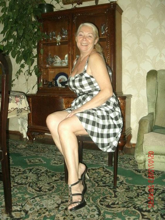 Non Nude Matures and Grannie 