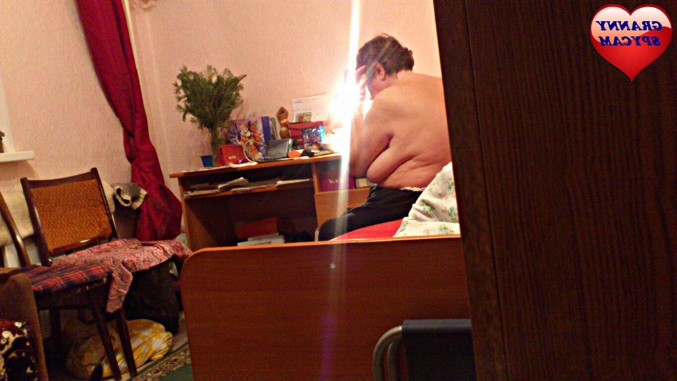 GRANNY SPYCAM 