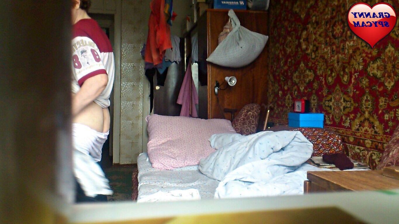 GRANNY SPYCAM 