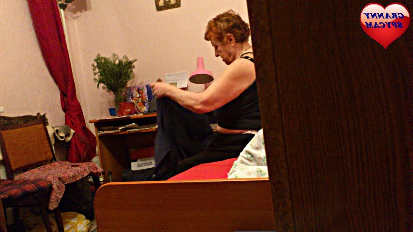 GRANNY SPYCAM 