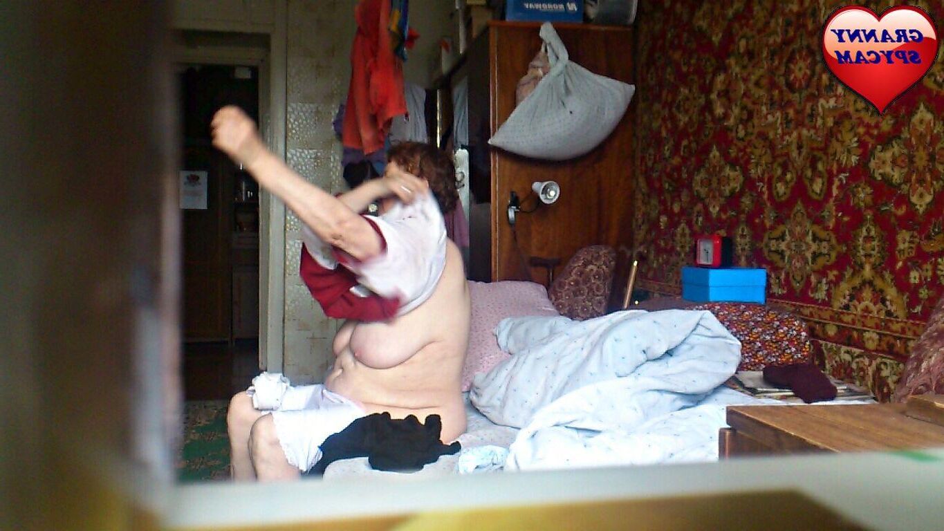 GRANNY SPYCAM 