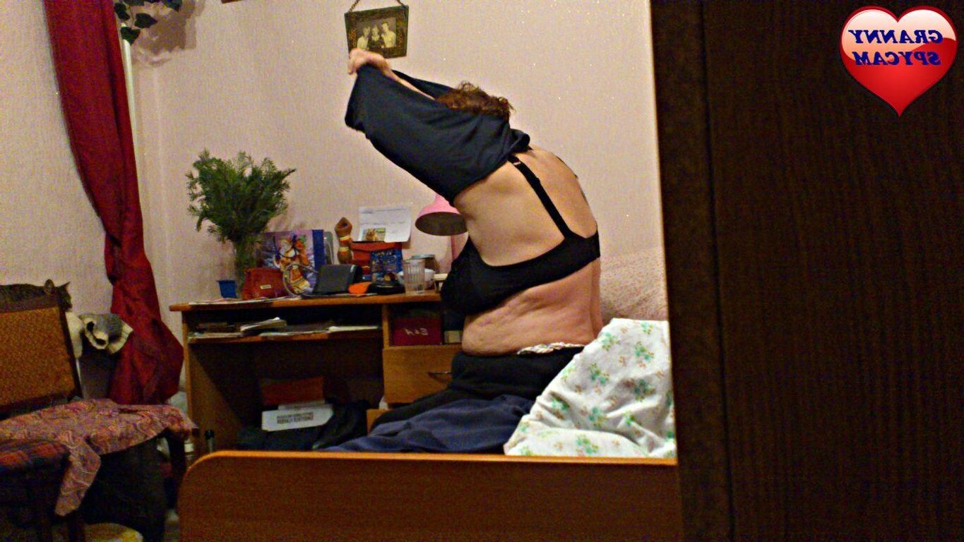 GRANNY SPYCAM 