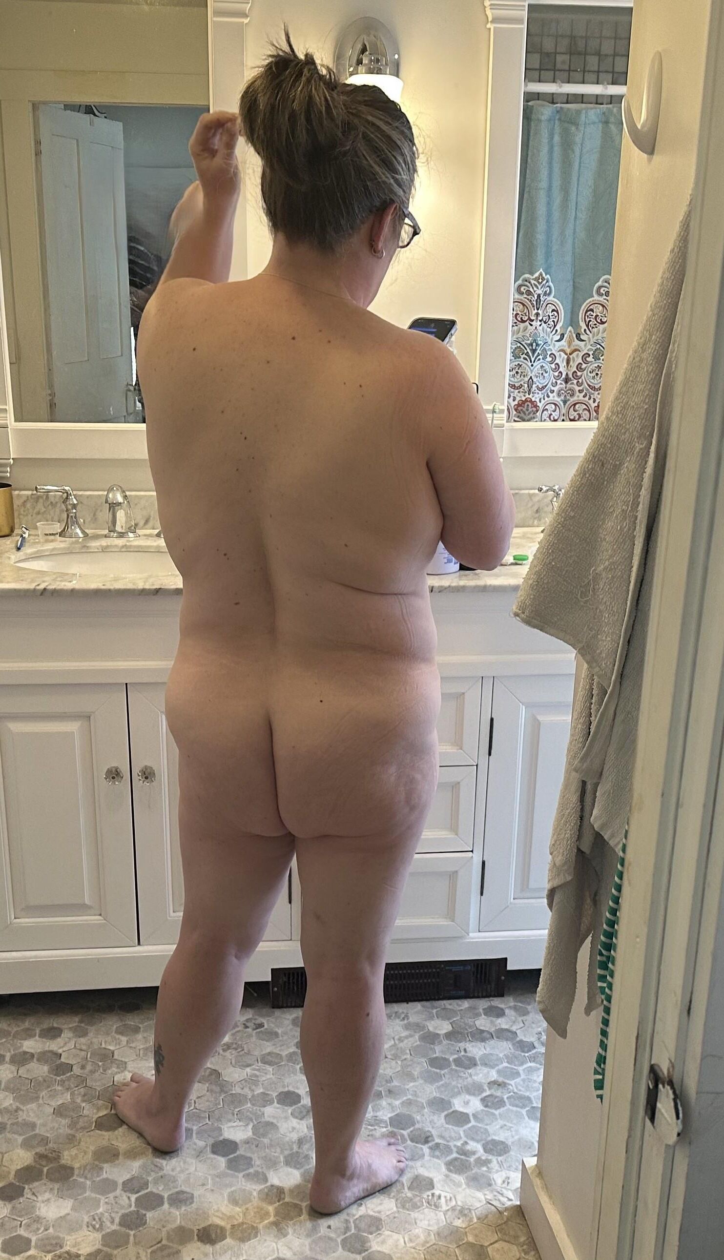 Jennifer BBW Wife