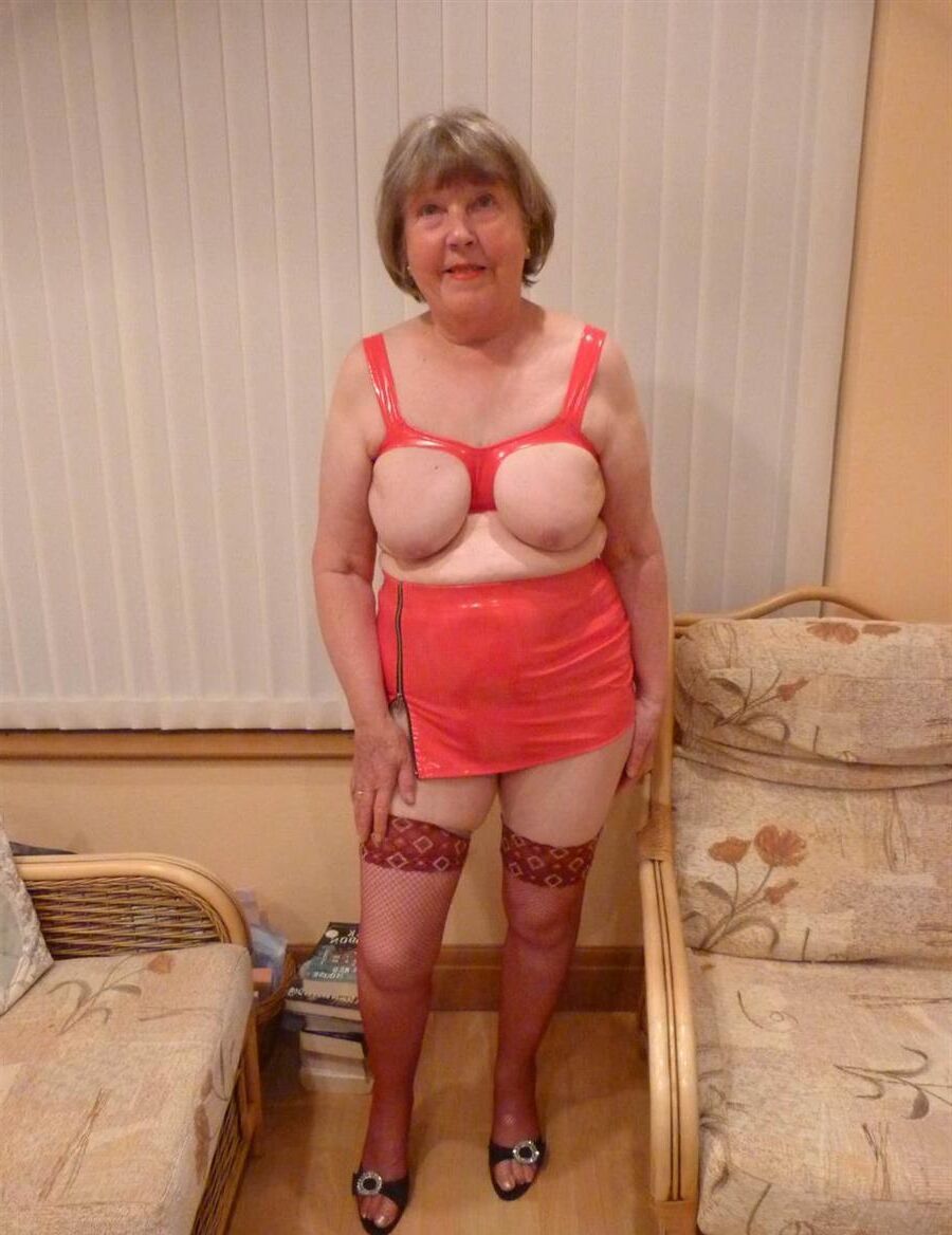 Show Us Your Tits Gran 