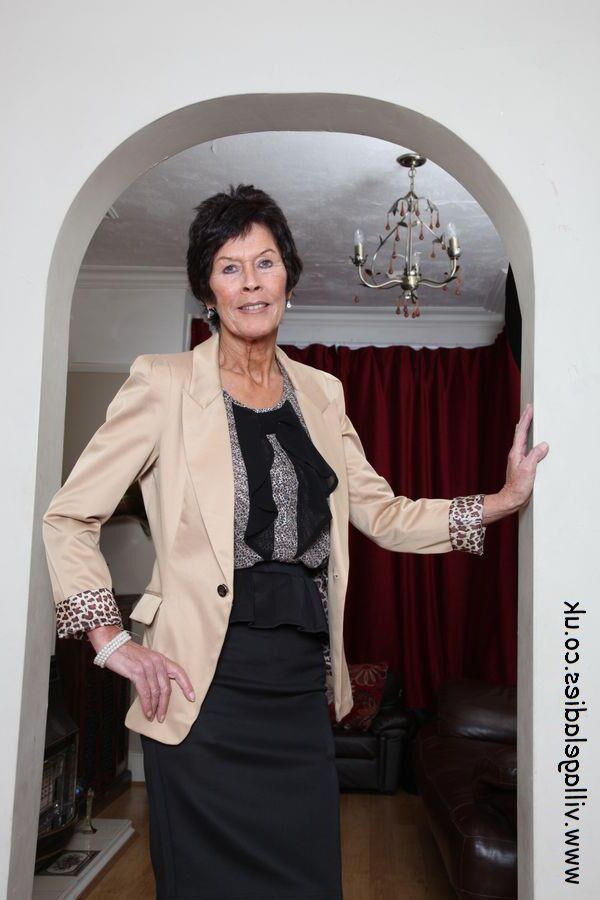 Well Dressed MILFs (Non Nude) 