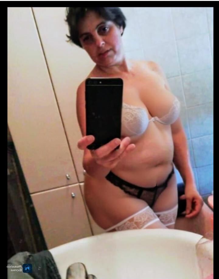 Mature italian ready for swinger