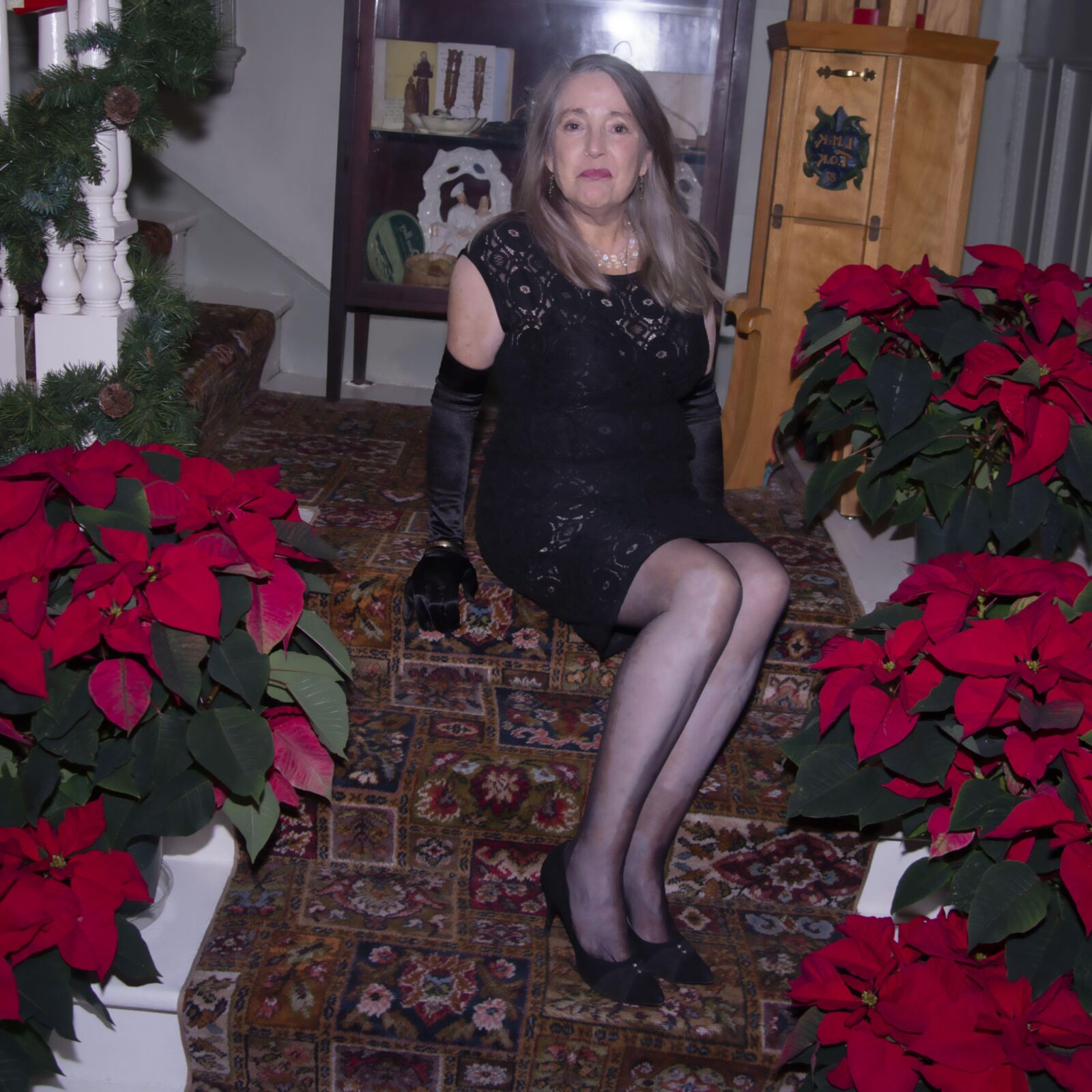 Mom is so sexy in pantyhose 