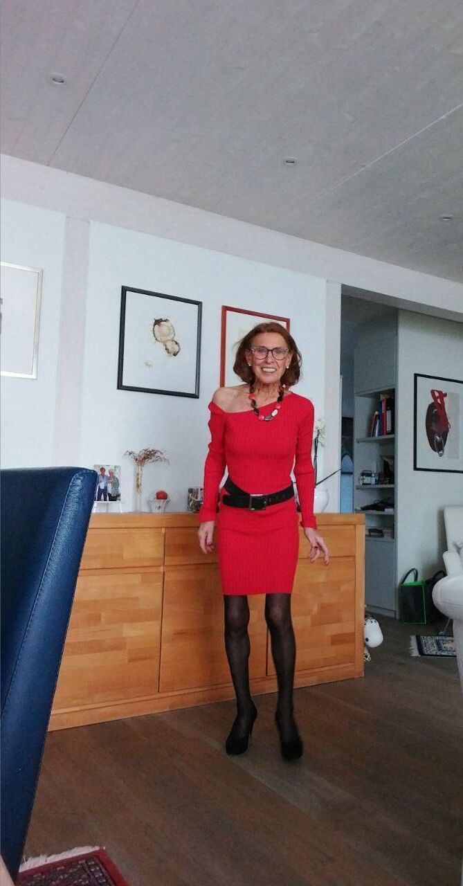 Skinny German Granny In Lingerie From Frankfurt Exposed