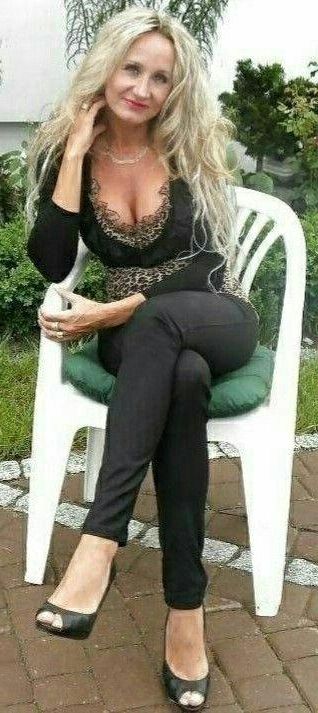Не обнаженные зрелости и бабушки