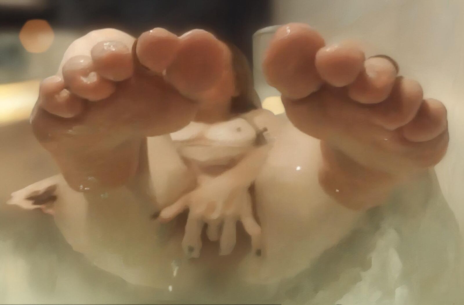 Littlekissmuffin Loves Her Bath Time