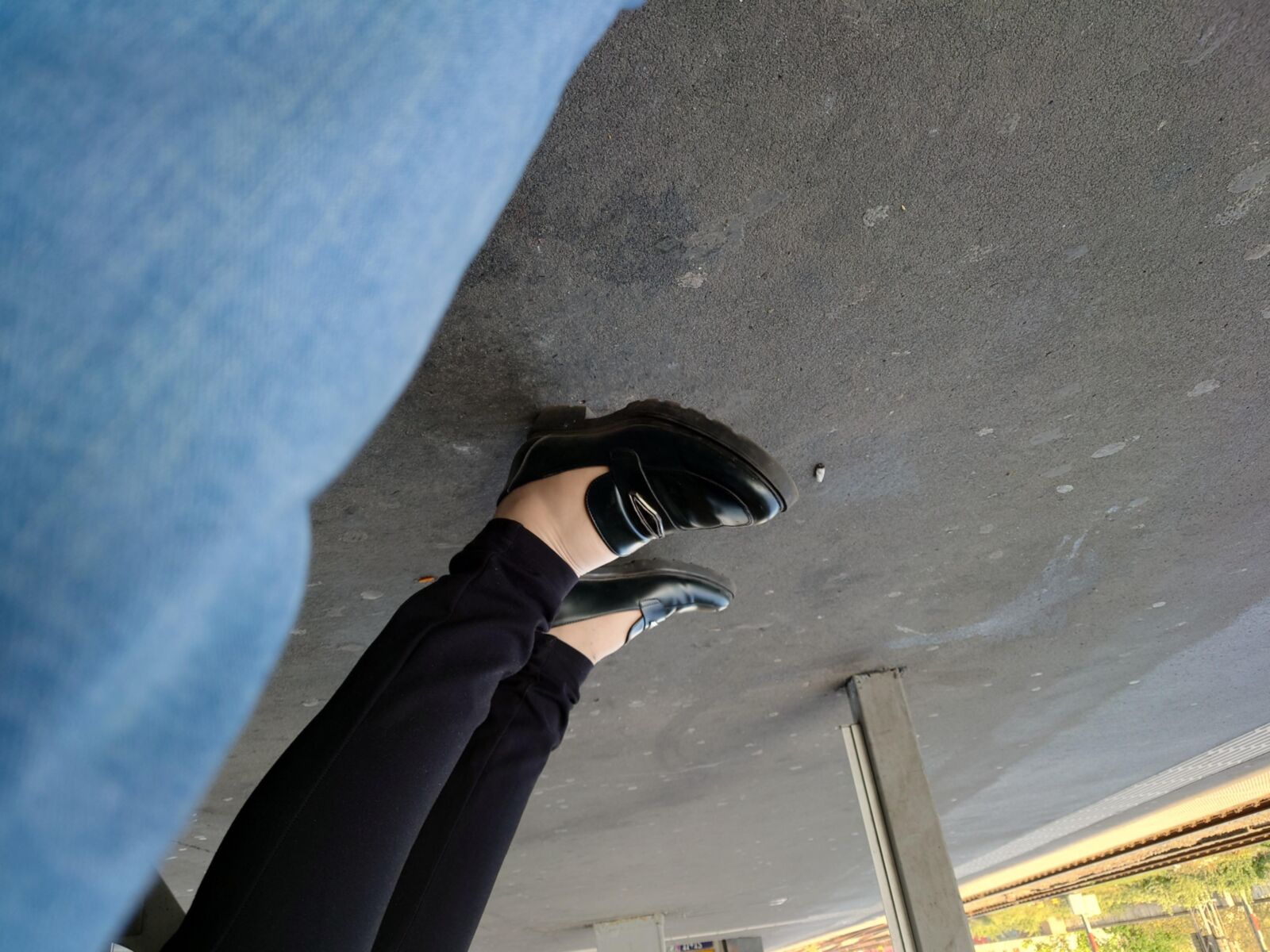 Sie ist Rauch, sie ist verknallt, sie schadet sich aus