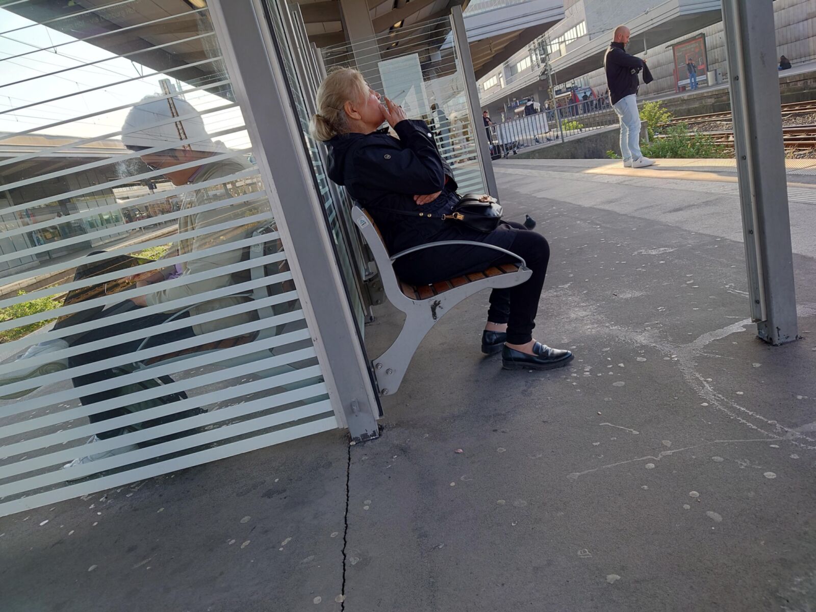Sie ist Rauch, sie ist verknallt, sie schadet sich aus