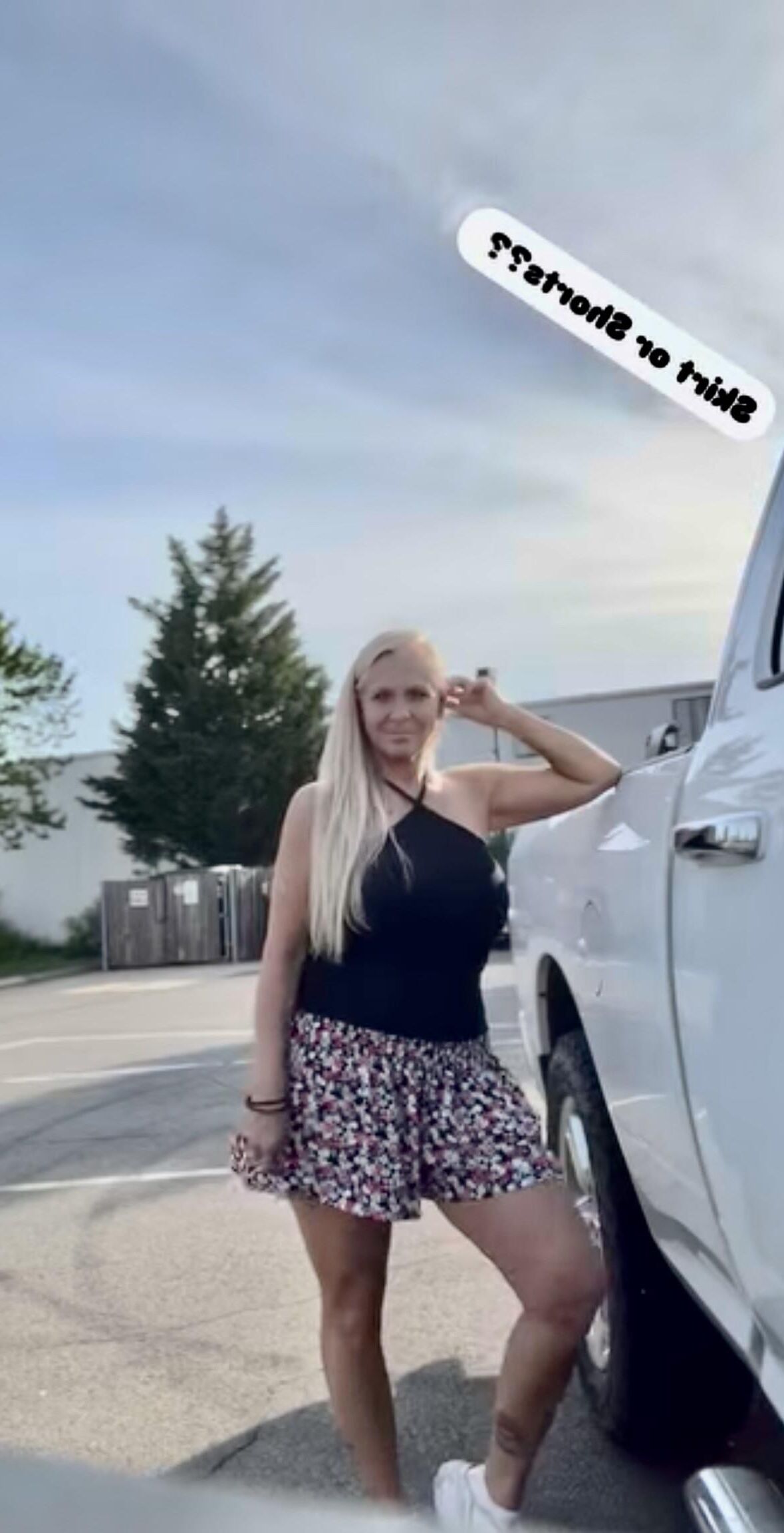 Sydney Sexy Curvy Big Boobs Blonde Mature Mixed Hot Shots