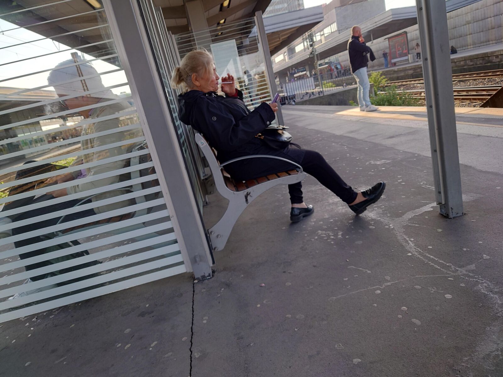 Sie ist Rauch, sie ist verknallt, sie schadet sich aus