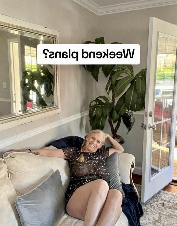 Sydney Sexy Curvy Big Boobs Blonde Mature Mixed Hot Shots