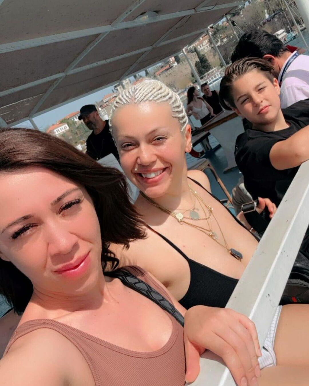 Turkish Busty Milf Meydan