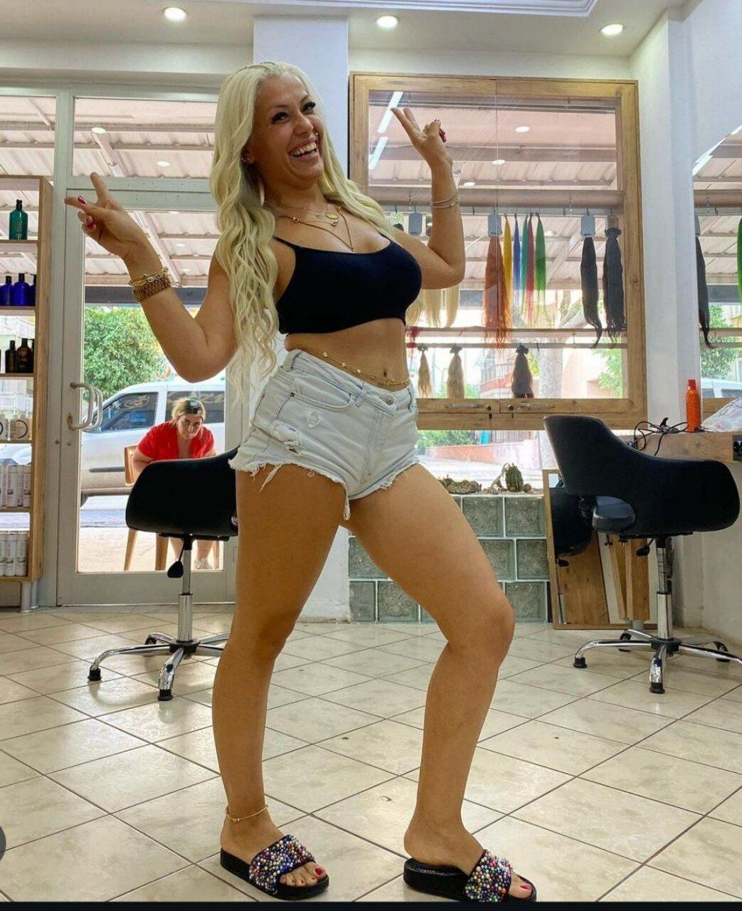 Turkish Busty Milf Meydan