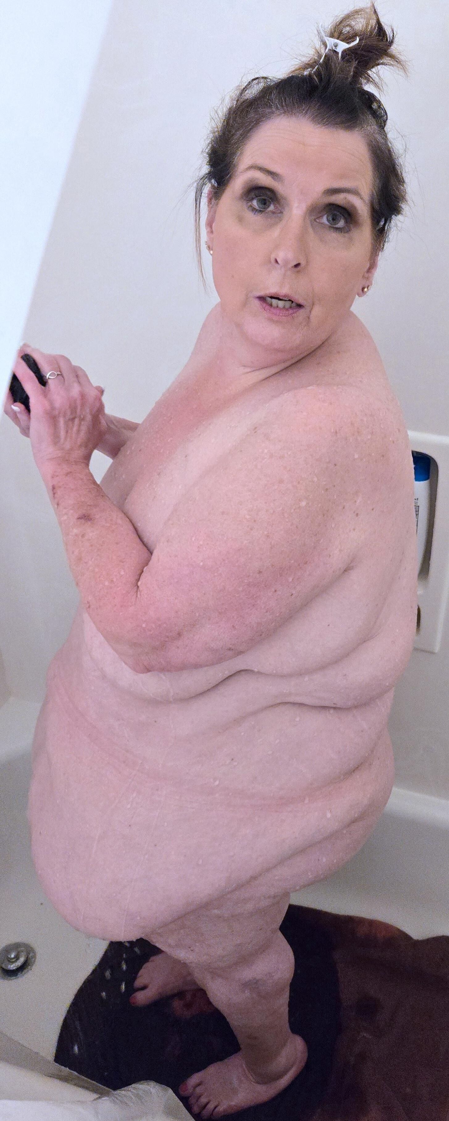 Bbw amateur saggy tits and belly 