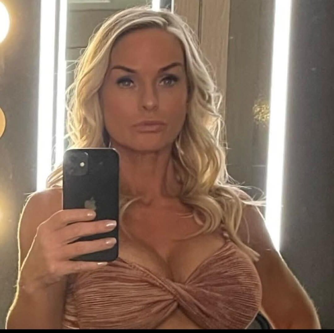 His Mom Looks Like A Pornstar #