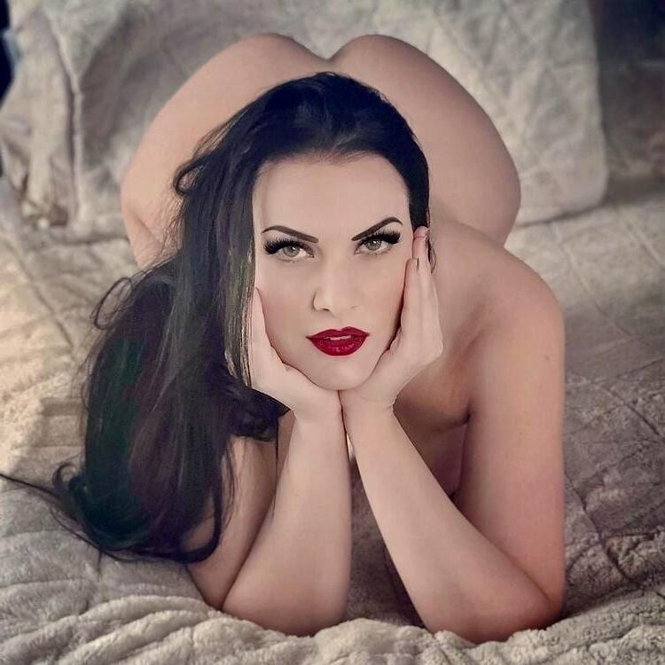 Raven Big Butt Big Tits Beauty BrunetteMilf Mixed Hot Shots