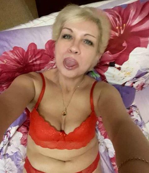 Blonde Russian mature Irina from town Kirovskye