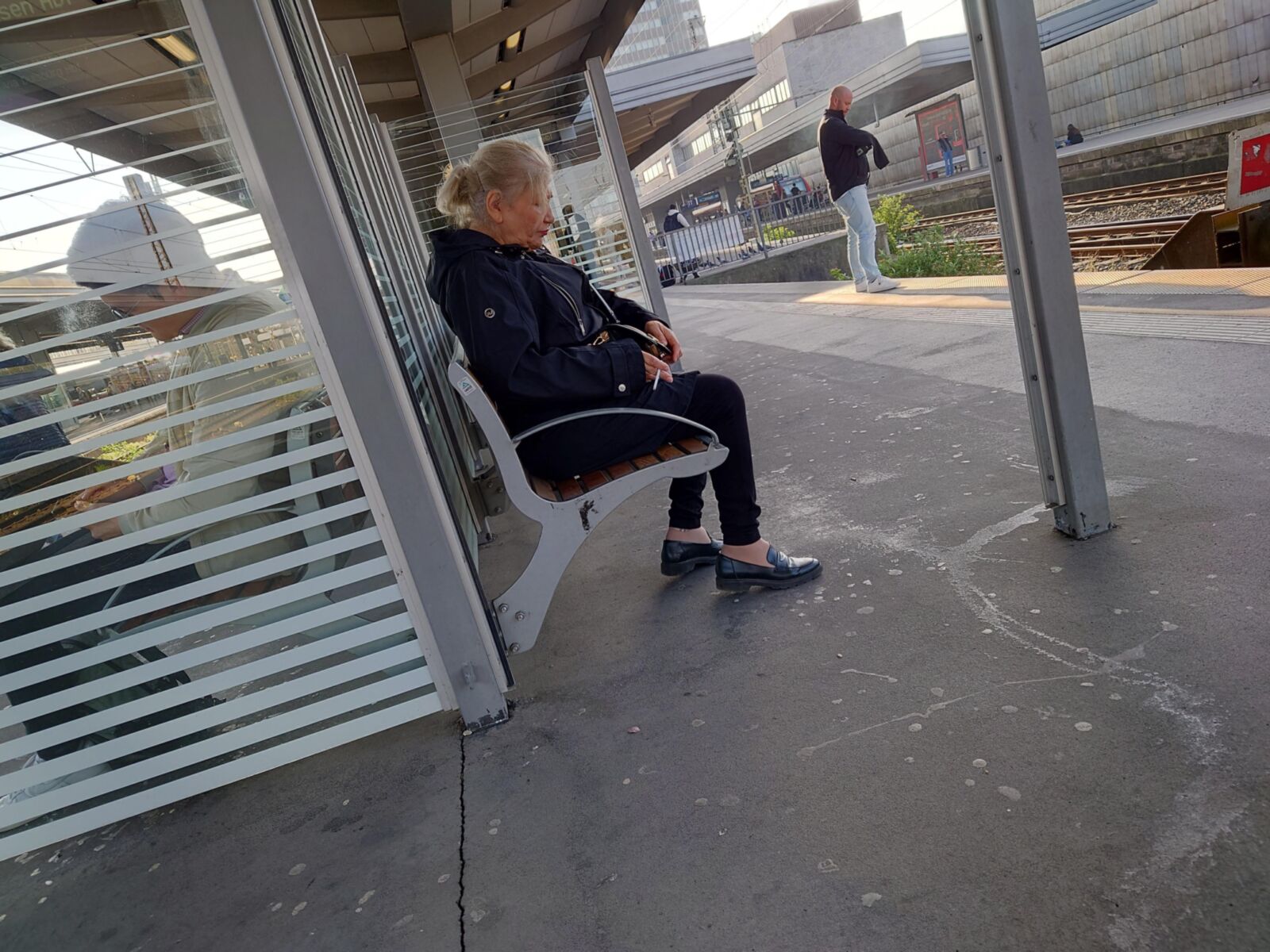 Sie ist Rauch, sie ist verknallt, sie schadet sich aus