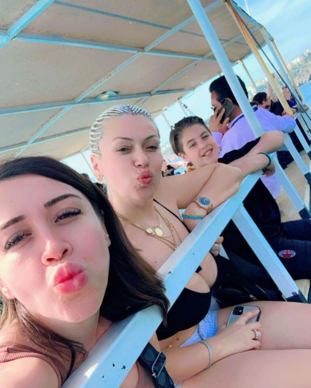 Turkish Busty Milf Meydan