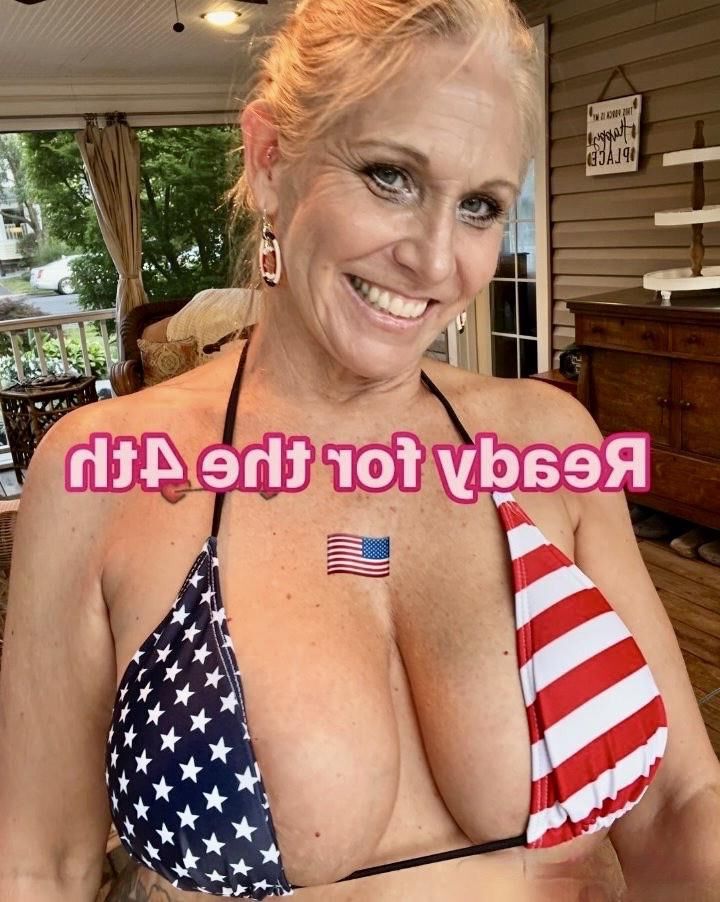Sydney Sexy Curvy Big Boobs Blonde Mature Mixed Hot Shots