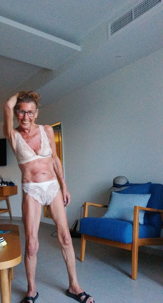 Skinny German Granny In Lingerie From Frankfurt Exposed