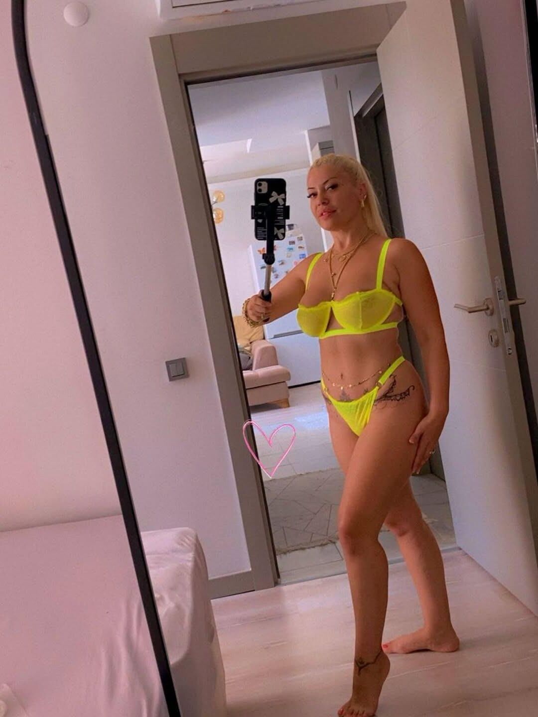 Turkish Busty Milf Meydan