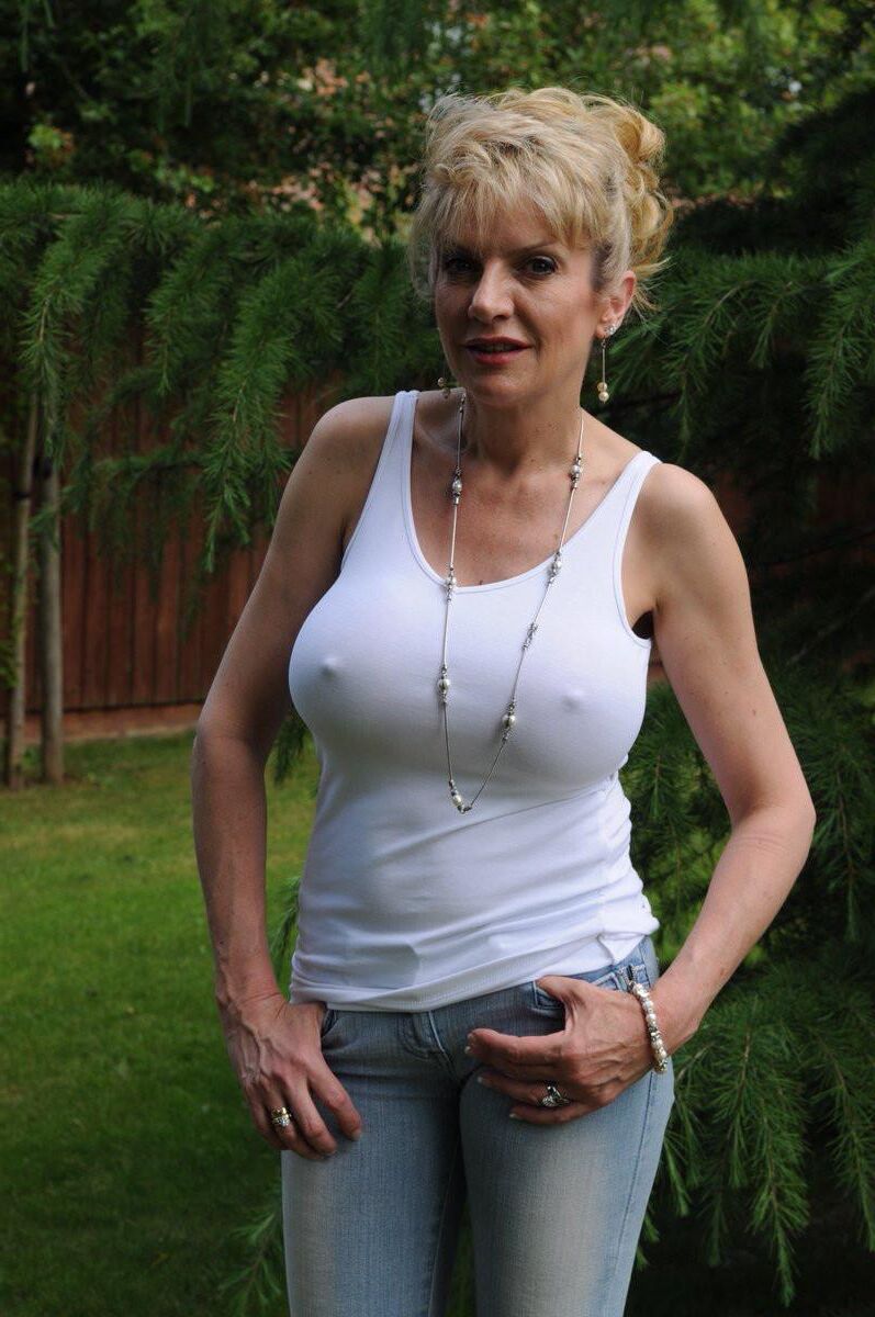 Granny Milf see throut 