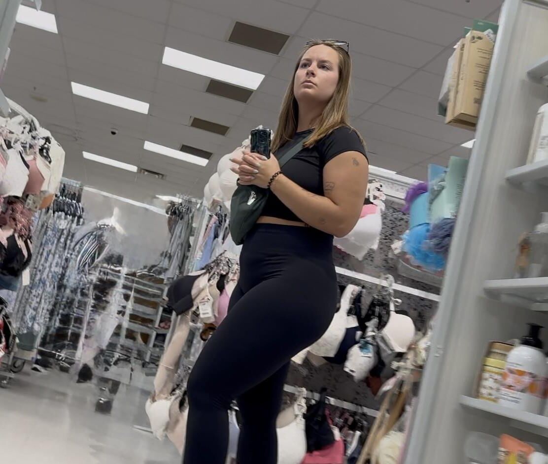 Candid Pawgs Leggings
