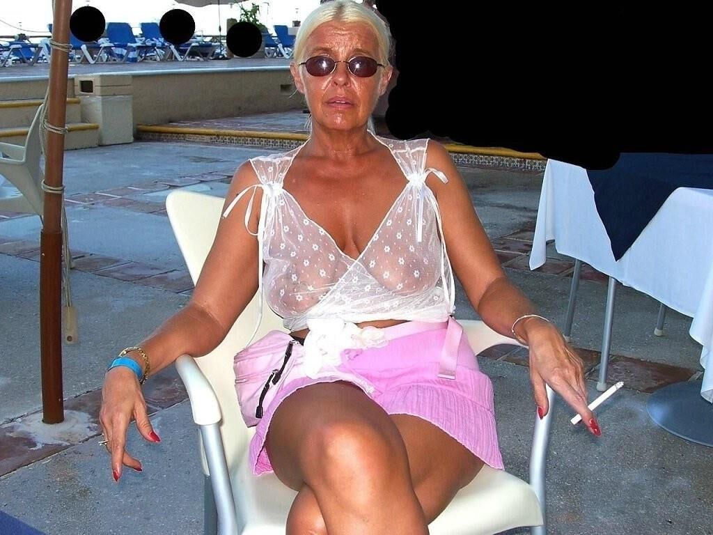 Granny Milf see throut 