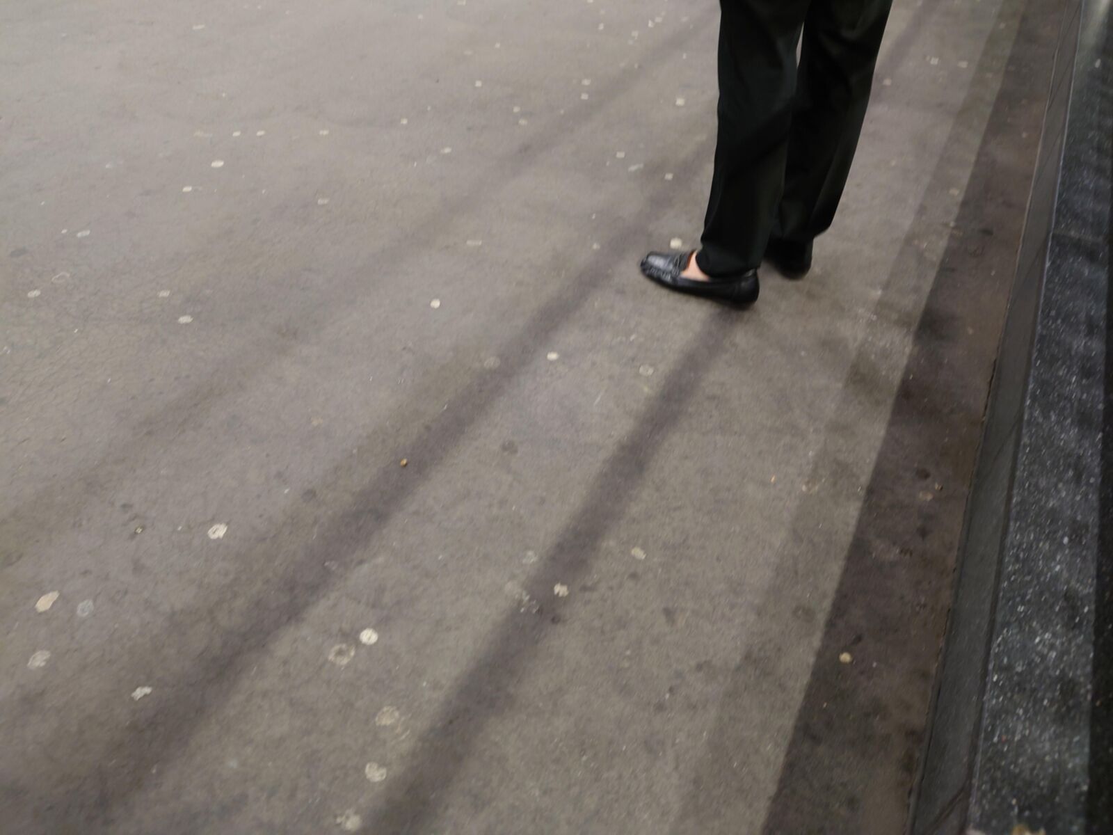 Office MOM in Loose Loafers
