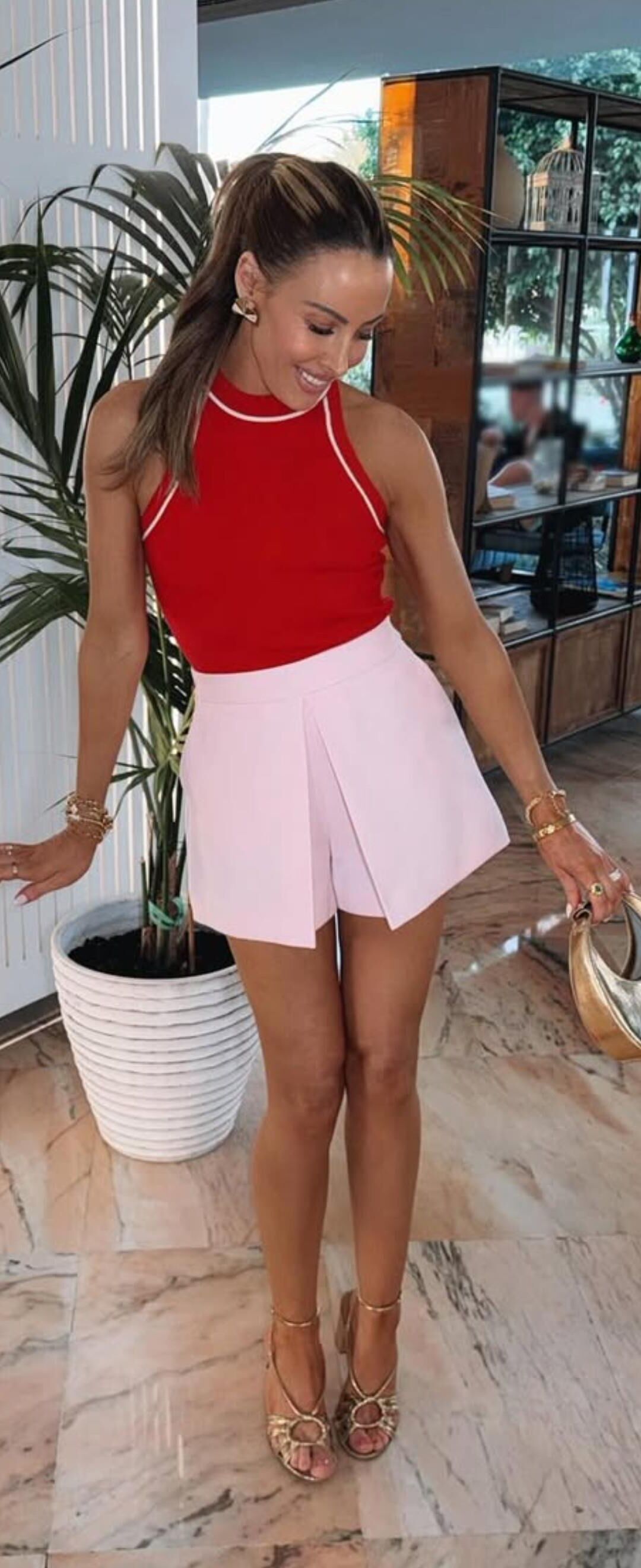 Her royal smugness SELF OBSESSED YR OLD Lisa cum her